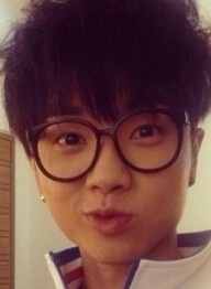 中国更帅的男明星名字加图片-华晨宇