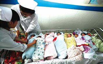 医院猴宝宝扎堆