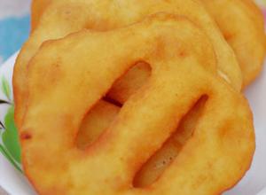 梦见炸油饼是怎么回事